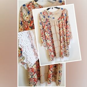 Other - NWOT Gorgeous Floral Kimono Size Large Other - NWOT Gorgeous Floral Kimono Size Large
